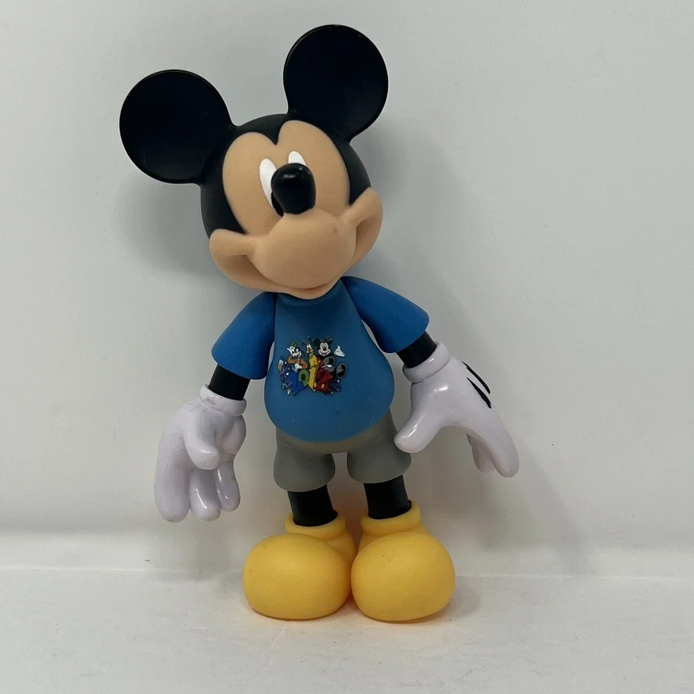 Disney Figures Mickey Mouse Posable Figure and Minnie Mouse's Bowtique Dress Up‎